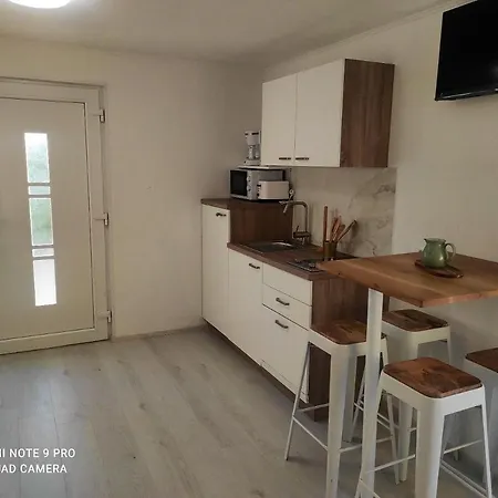 Charming In Ripenda Verbanci With Garden View 24 M² Apartment *