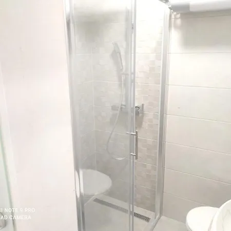 Charming In Ripenda Verbanci With Garden View 24 M² Apartment *
