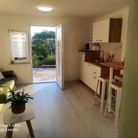 Apartment Charming In Ripenda Verbanci With Garden View 24 M²